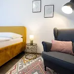 Nova Karolina Apartment