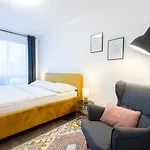 Apartment Nova Karolina *